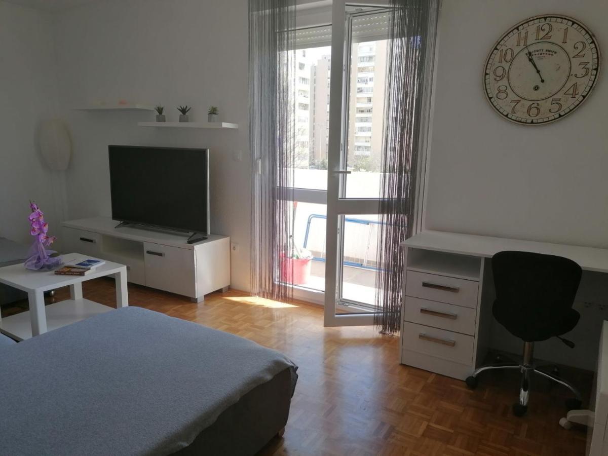 Apartman Petra Pula Exterior foto